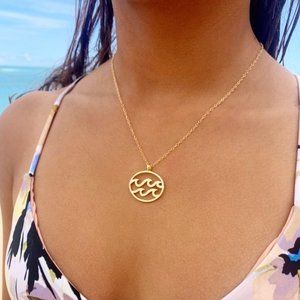 Oval Wave-After-Wave Pendant Necklace
